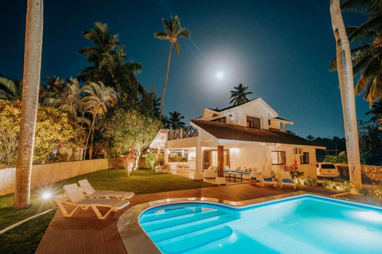 Condo Hotel Playa Las Ballenas ลาสแตร์เรนาส ภายนอก รูปภาพ