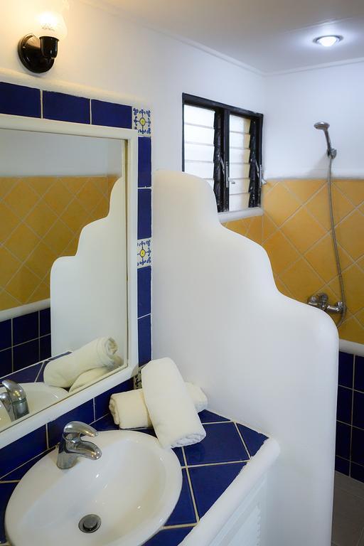 Condo Hotel Playa Las Ballenas ลาสแตร์เรนาส ภายนอก รูปภาพ